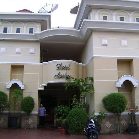 Archie Hotel Ternate Island Extérieur photo